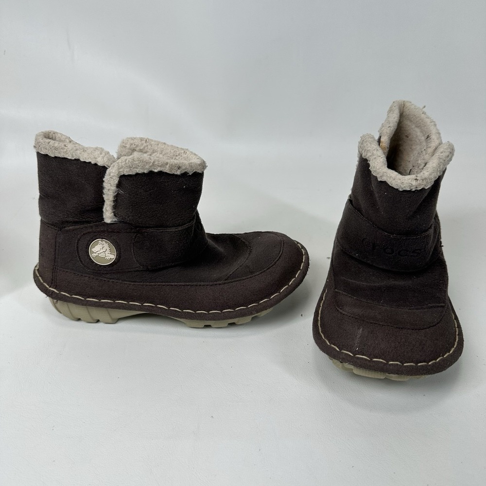 Crocs Kids Winter‎ Boots Size 13 Brown Faux Suede Sherpa Lined Slip On Shoes